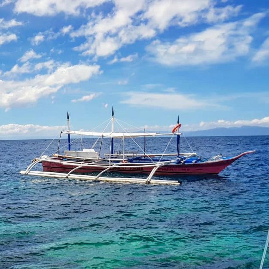 Gaja Go Dive & Inn Моалбоал Экстерьер фото